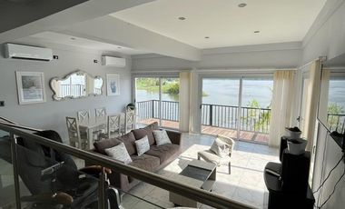 Casa en  sobre el rio