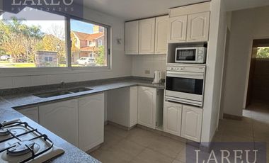 Casa en una planta en alquiler en  La Delfina