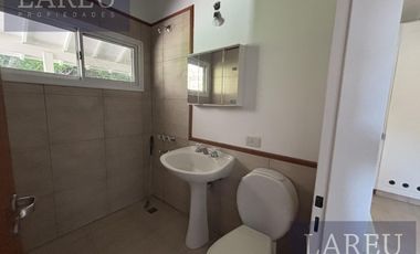 Casa en una planta en alquiler en  La Delfina
