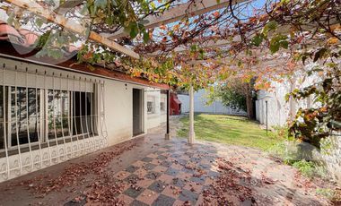 Casa en Alquiler – 4 Amb.   Habitación de Servicio – Castelar Sur – Av. Zeballos