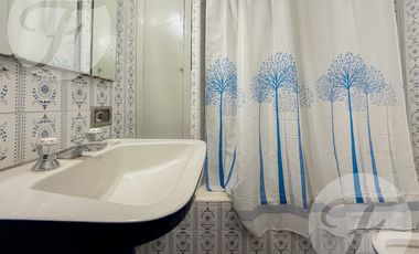 Casa en Alquiler – 4 Amb.   Habitación de Servicio – Castelar Sur – Av. Zeballos