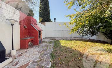 Casa en Alquiler – 4 Amb.   Habitación de Servicio – Castelar Sur – Av. Zeballos