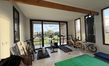 Casa al lago en alquiler anual en Ceibos