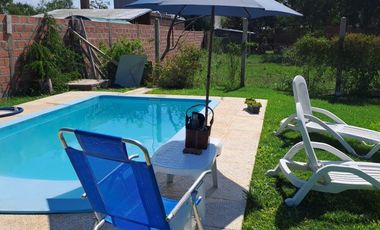 CASA DE FIN DE SEMANA CON PILETA