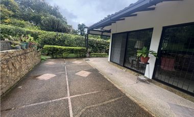 VENTA CASA CAMPESTRE EN LA VIA ARMENIA - PEREIRA