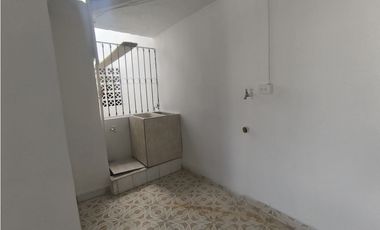 ARRIENDO APARTAMENTO PISO 2 SECTOR HACIENDA PIEDRA PINTADA
