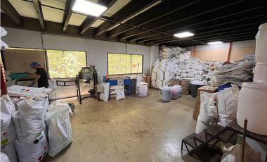 BODEGA PARA ARRIENDO EN LA ESTRELLA SOBRE LA VARIANTE DE CALDAS