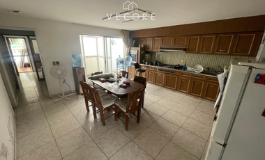 CASA EN VENTA EN JARDINES DEL BOSQUE, GUADALAJARA
