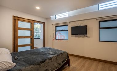 CÓMODA Y ATRACTIVA SUITE EN RENTA EN SECTOR AV. SOLANO, CUENCA