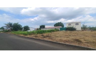 En venta terreno urbanización Horizonte azul frente a la Fae Manta