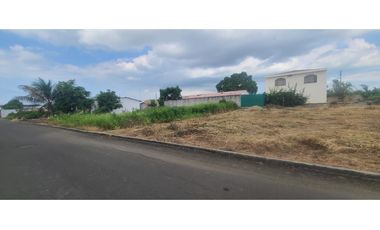 En venta terreno urbanización Horizonte azul frente a la Fae Manta