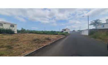 En venta terreno urbanización Horizonte azul frente a la Fae Manta