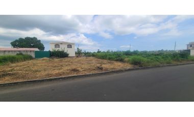 En venta terreno urbanización Horizonte azul frente a la Fae Manta