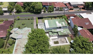 VENTA CASA TERRENO 1500mtrs ALTOS DEL GOLF