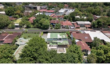 VENTA CASA TERRENO 1500mtrs ALTOS DEL GOLF