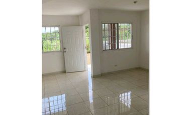 ALQUILO CASA EN CHORRERA VALLE DORADA 3R