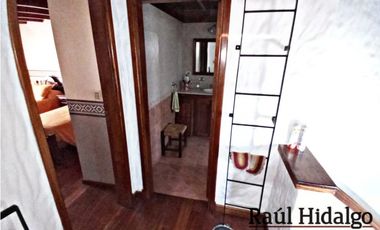 HERMOSO CHALET DE 5 AMBIENTES CON GRAN PARQUE EN BARRIO VILLA PRIMERA