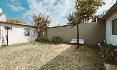 VENTA CASA 3 DORMITORIOS ZONA BARRIO MERCANTIL