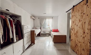 VENTA CASA 3 DORMITORIOS ZONA BARRIO MERCANTIL