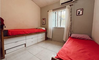 VENTA CASA 3 DORMITORIOS ZONA BARRIO MERCANTIL