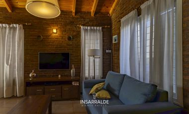 MUY LINDA CASA EN EXCELENTE ESTADO!!