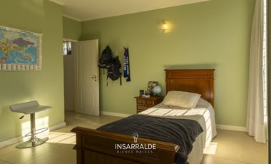 MUY LINDA CASA EN EXCELENTE ESTADO!!