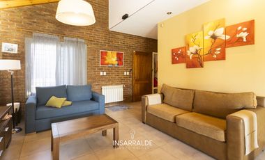 MUY LINDA CASA EN EXCELENTE ESTADO!!