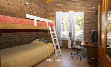 MUY LINDA CASA EN EXCELENTE ESTADO!!