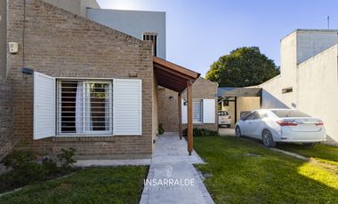 MUY LINDA CASA EN EXCELENTE ESTADO!!