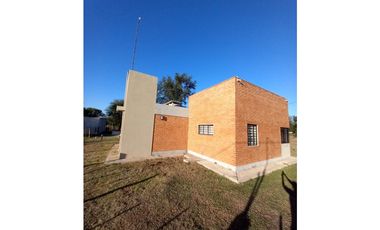 Casa 1 dormitorio con piscina y parque!
