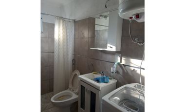 Casa 1 dormitorio con piscina y parque!