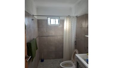 Casa 1 dormitorio con piscina y parque!