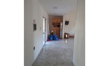 Casa 1 dormitorio con piscina y parque!