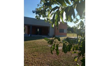 Casa 1 dormitorio con piscina y parque!