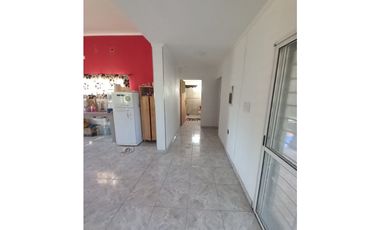 Casa 1 dormitorio con piscina y parque!