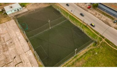 Manzana en Av. 180 entre las calles Garay y Rawson