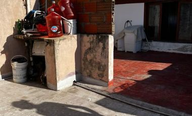 Casa para 2 Familias en venta en Remedios de Escalada Oeste