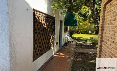 Casa en venta de 3 dormitorios c/ cochera en Ensenada