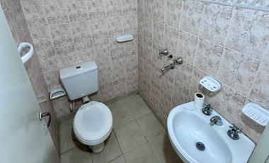Casa en alquiler de 4 dormitorios c/ cochera en San Miguel