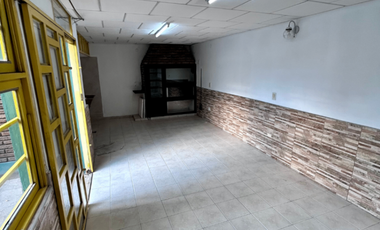 Casa en alquiler de 4 dormitorios c/ cochera en San Miguel