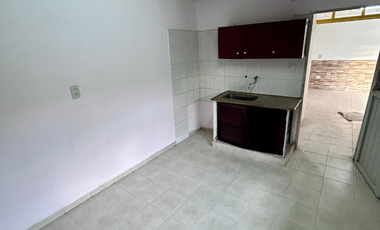 Casa en alquiler de 4 dormitorios c/ cochera en San Miguel