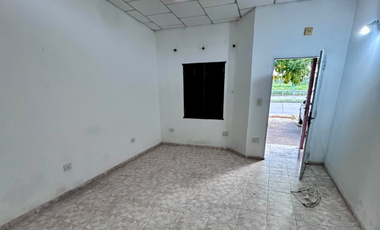Casa en alquiler de 4 dormitorios c/ cochera en San Miguel