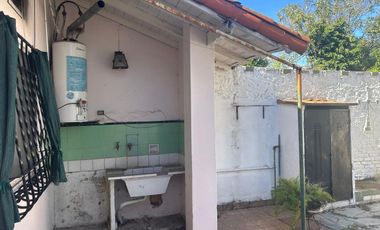 VENDE CASA MULTIFAMILIAR C COCHERA EN LOTE PROPIO