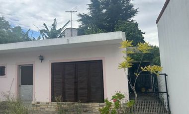 VENDE CASA MULTIFAMILIAR C COCHERA EN LOTE PROPIO