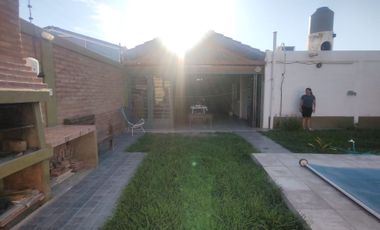 VENTA CASA APTA CREDITO - RIVADAVIA B 22 DE ABRIL