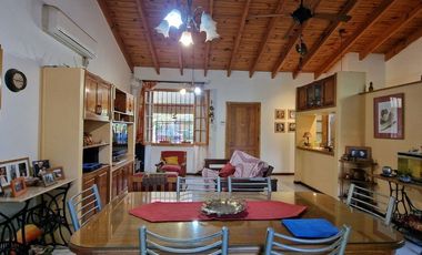 VENTA CASA APTA CREDITO 3 DORMITORIOS EN RIVADAVIA