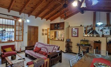 VENTA CASA APTA CREDITO 3 DORMITORIOS EN RIVADAVIA