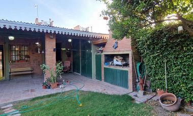VENTA CASA APTA CREDITO 3 DORMITORIOS EN RIVADAVIA