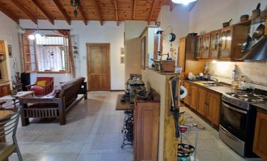 VENTA CASA APTA CREDITO 3 DORMITORIOS EN RIVADAVIA