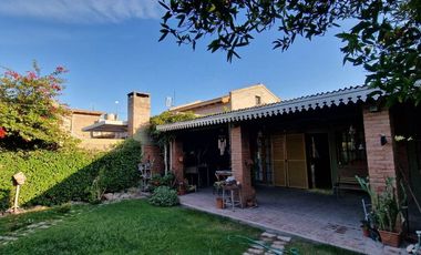 VENTA CASA APTA CREDITO 3 DORMITORIOS EN RIVADAVIA